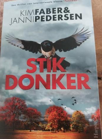 Kim Faber & Janni Pedersen - Stikdonker, Ophalen of Verzenden, Gelezen