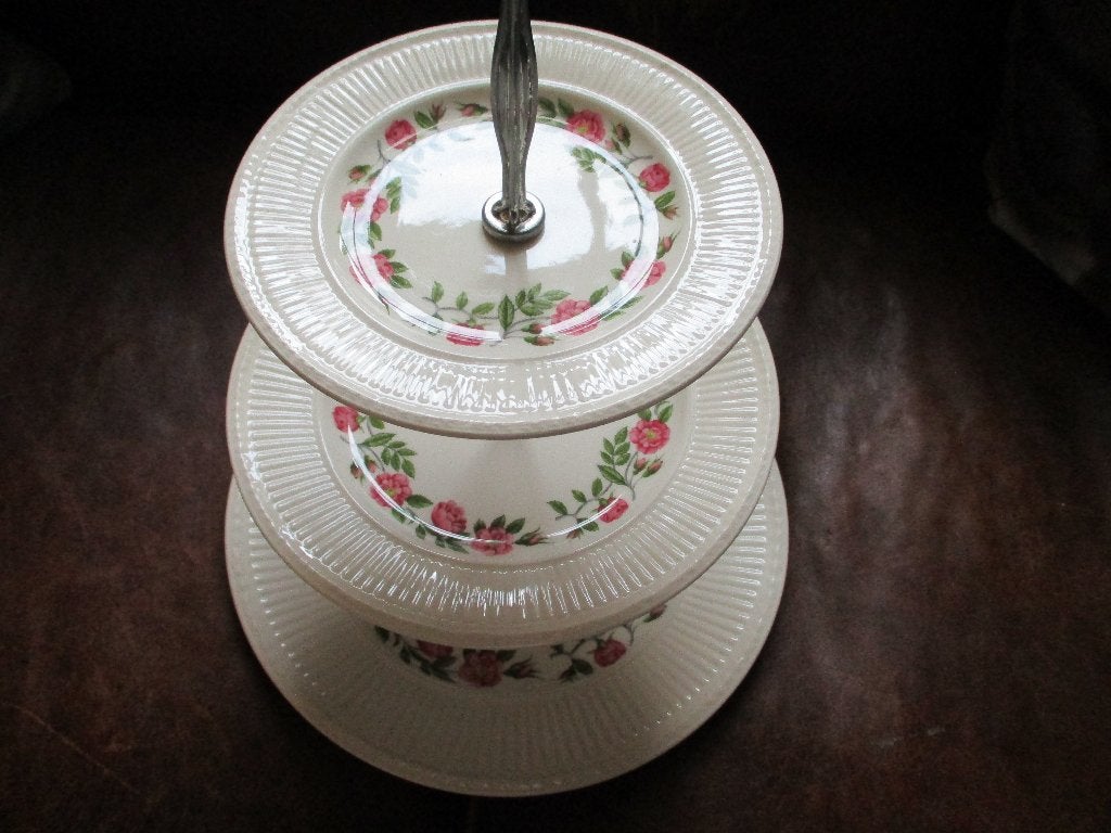 Wedgwood 3 laags etagère Rosalind, Demontabel, Etagère, Ophalen of Verzenden, Zo goed als nieuw
