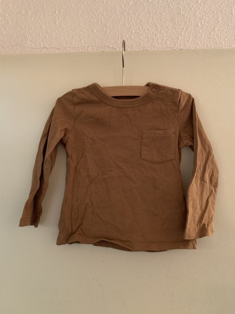 Bruine shirt van de C&A. Maat 86, Kinderen en Baby's, Babykleding | Maat 86, C&A, Ophalen of Verzenden, Zo goed als nieuw, Jongetje