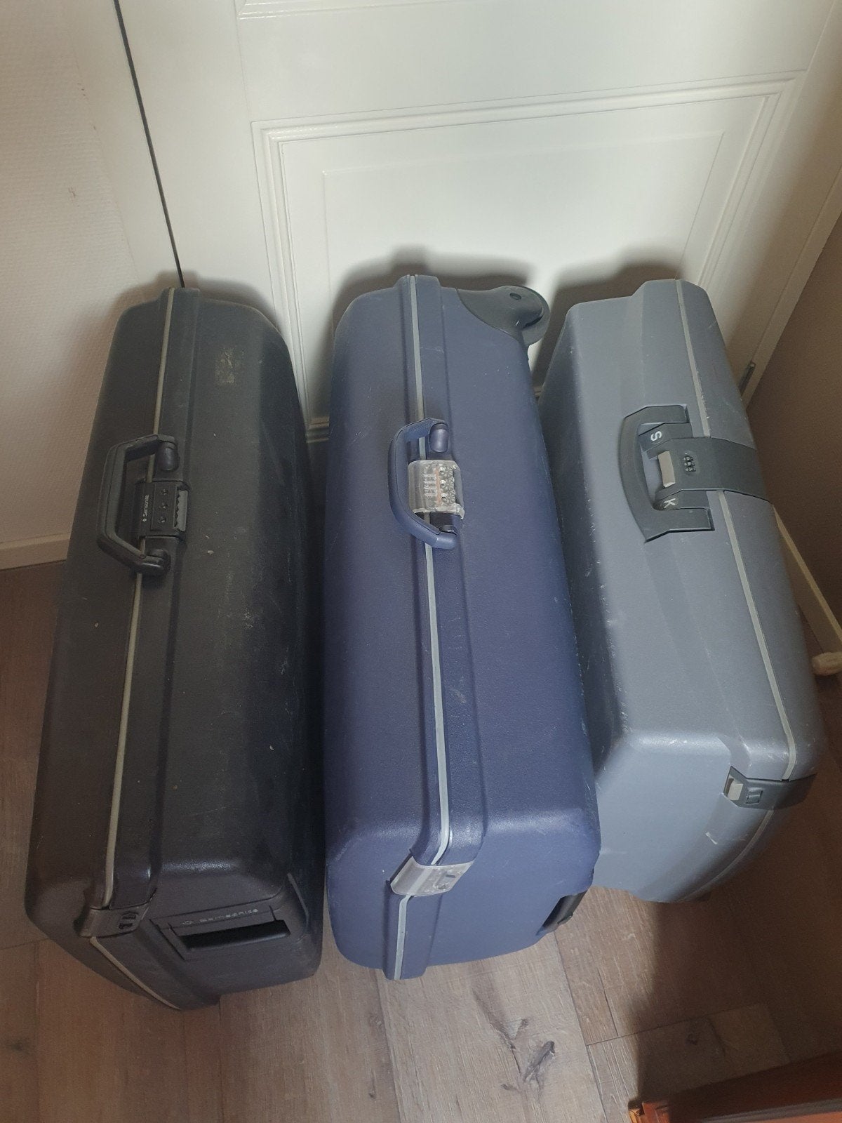 3 Stevige koffers Samsonite, Ophalen, Uitschuifbare handgreep, 30 cm of meer, Gebruikt