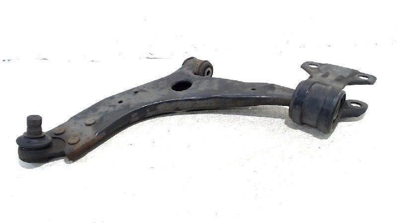 Draagarm links voor Ford Focus, Onderdelen@venauto.nl, Van der Ven Autorecycling B.V., Gebruikt, Ettenseweg 76, 4706 PB Roosendaal, The Netherlands