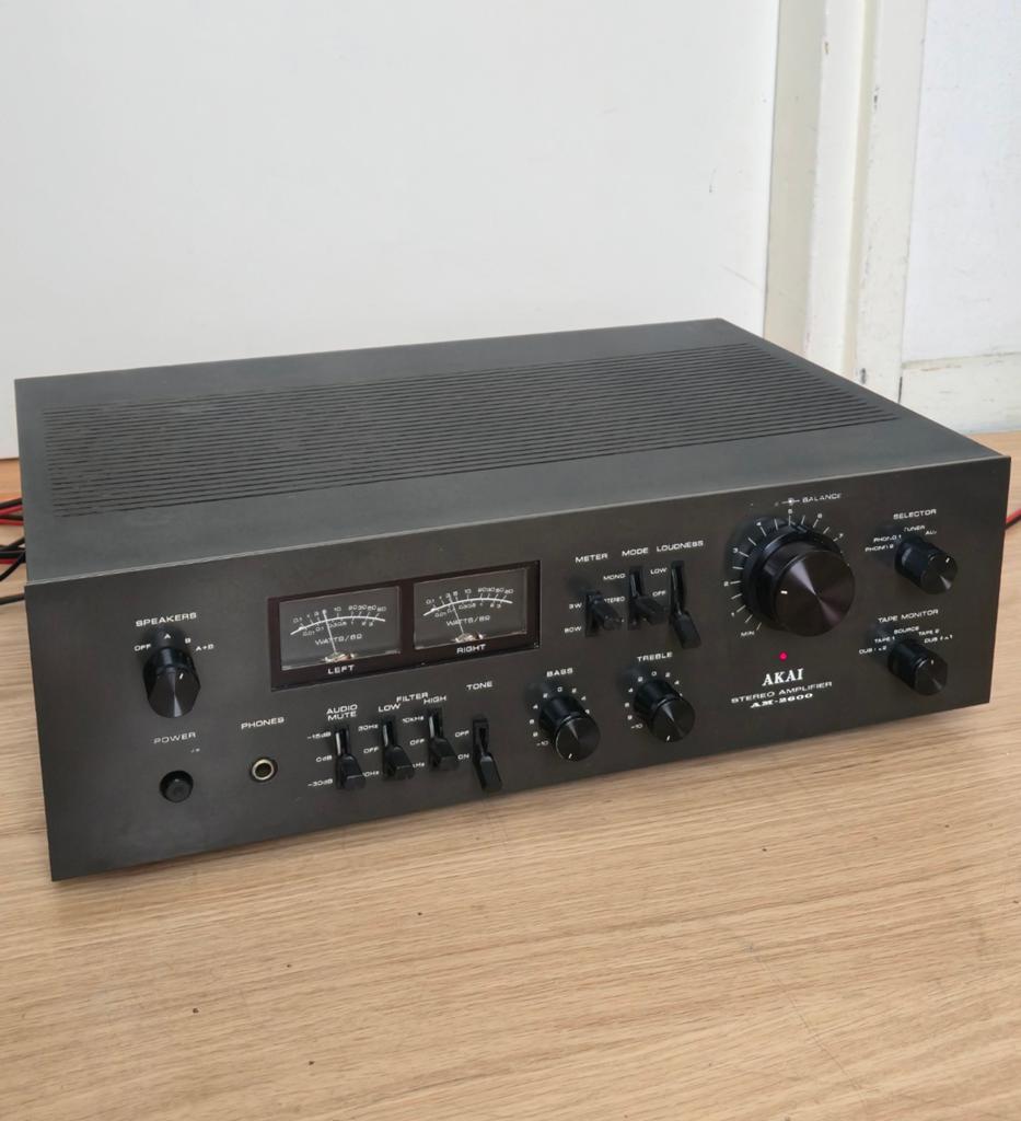 Akai AM-2600 vintage stereo versterker, Ophalen of Verzenden