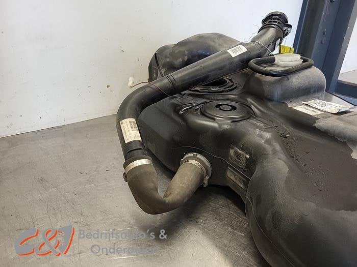 Tank van een Mercedes Sprinter, Gebruikt, -, Ophalen of Verzenden, -