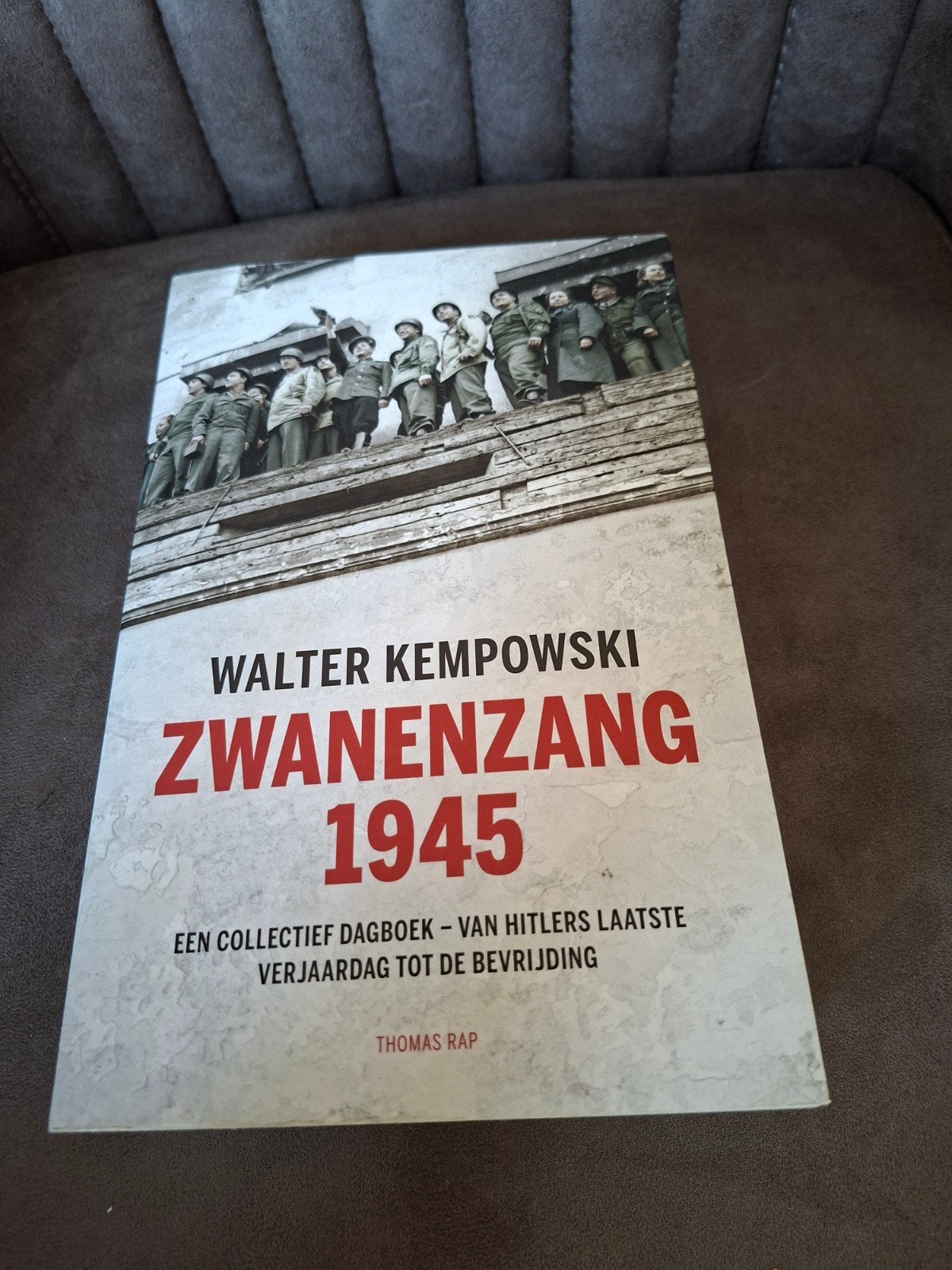 Zwanenzang 1945 - Walter Kempowski, Ophalen of Verzenden, Gelezen