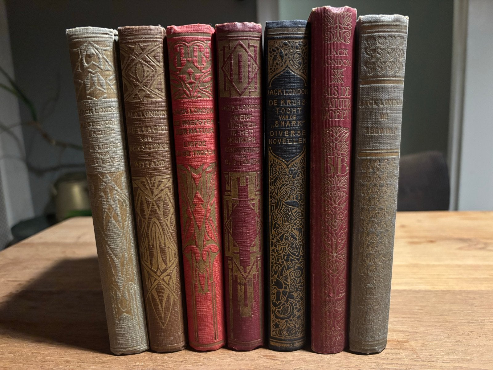 7 boeken Jack London, Minerva en Becht Bibliotheek, Ophalen of Verzenden, Gelezen, Nederland