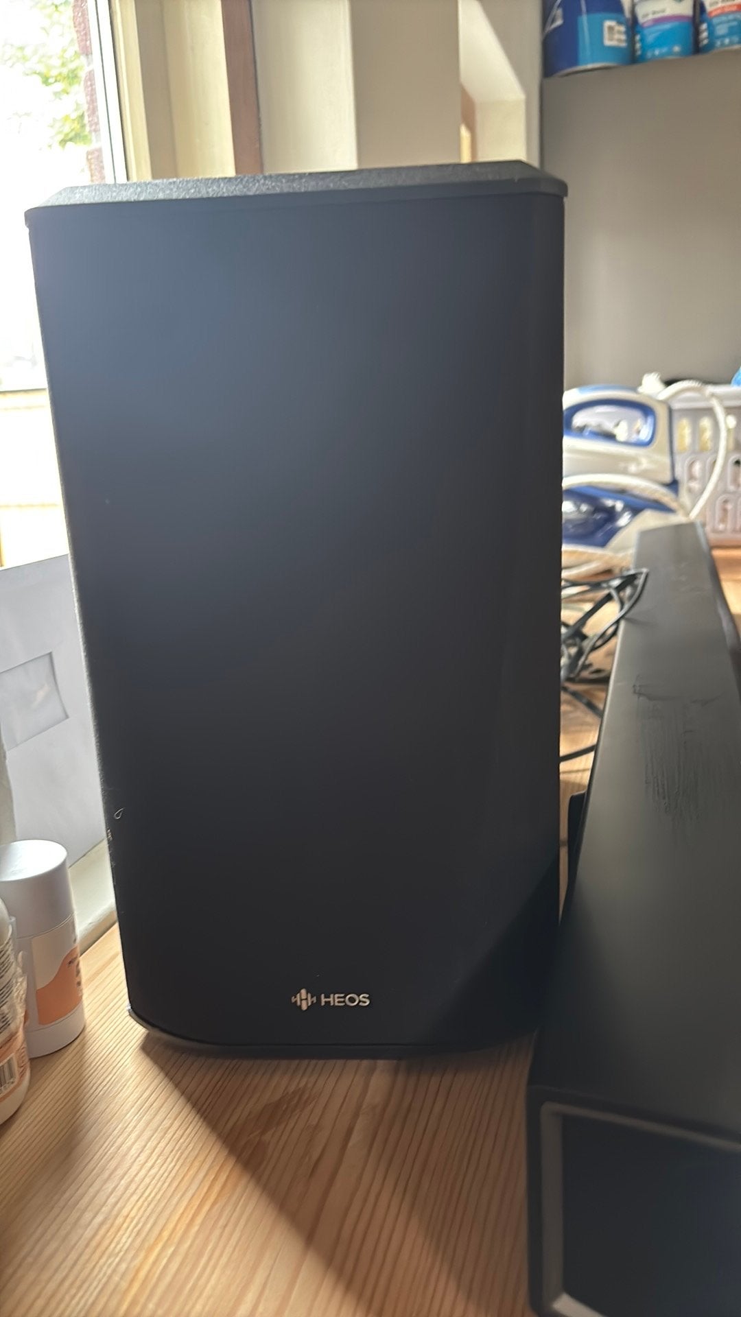 Foto 2 van Heos soundbar en subwoofer