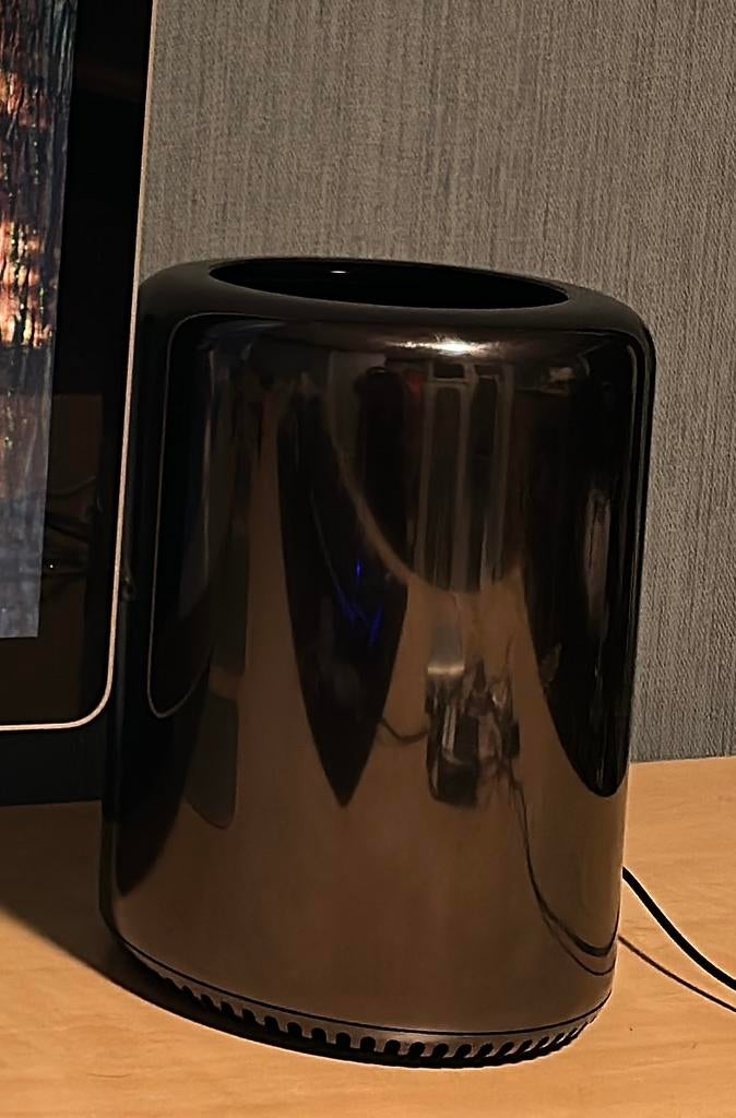 Apple Mac Pro Late 2013, 6-Core Xeon E5, 64GB RAM, 512GB SSD, 64 GB of meer, SSD, Ophalen of Verzenden, Zo goed als nieuw