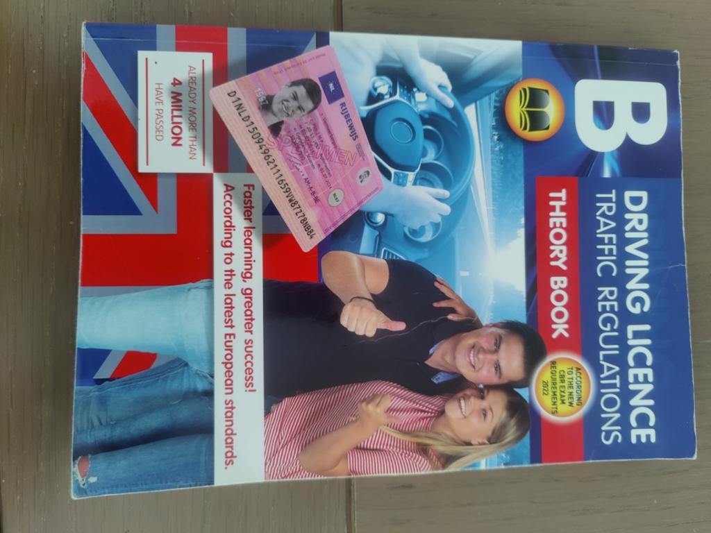 Engels Rijbewijs B Theorieboek 2022 - Zo goed als nieuw, Ophalen, Zo goed als nieuw, Algemeen