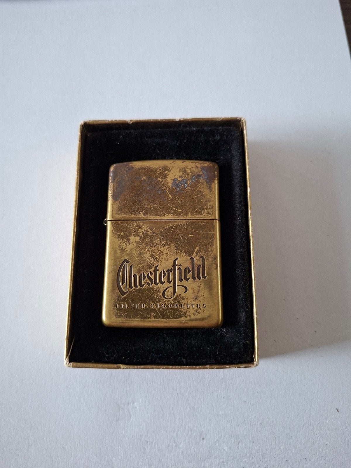 Vintage Zippo - Chesterfield (Juli 1995) - Solid Brass incl., Ophalen of Verzenden, Gebruikt, Aansteker
