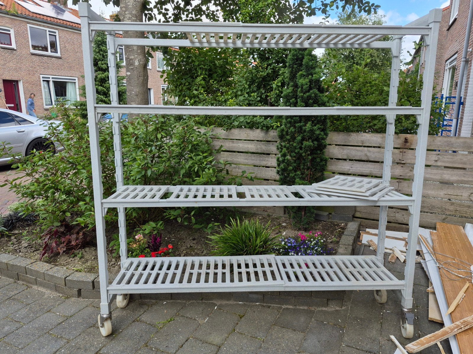 Stelling / rek kunststof op wielen., Ophalen, Gebruikt