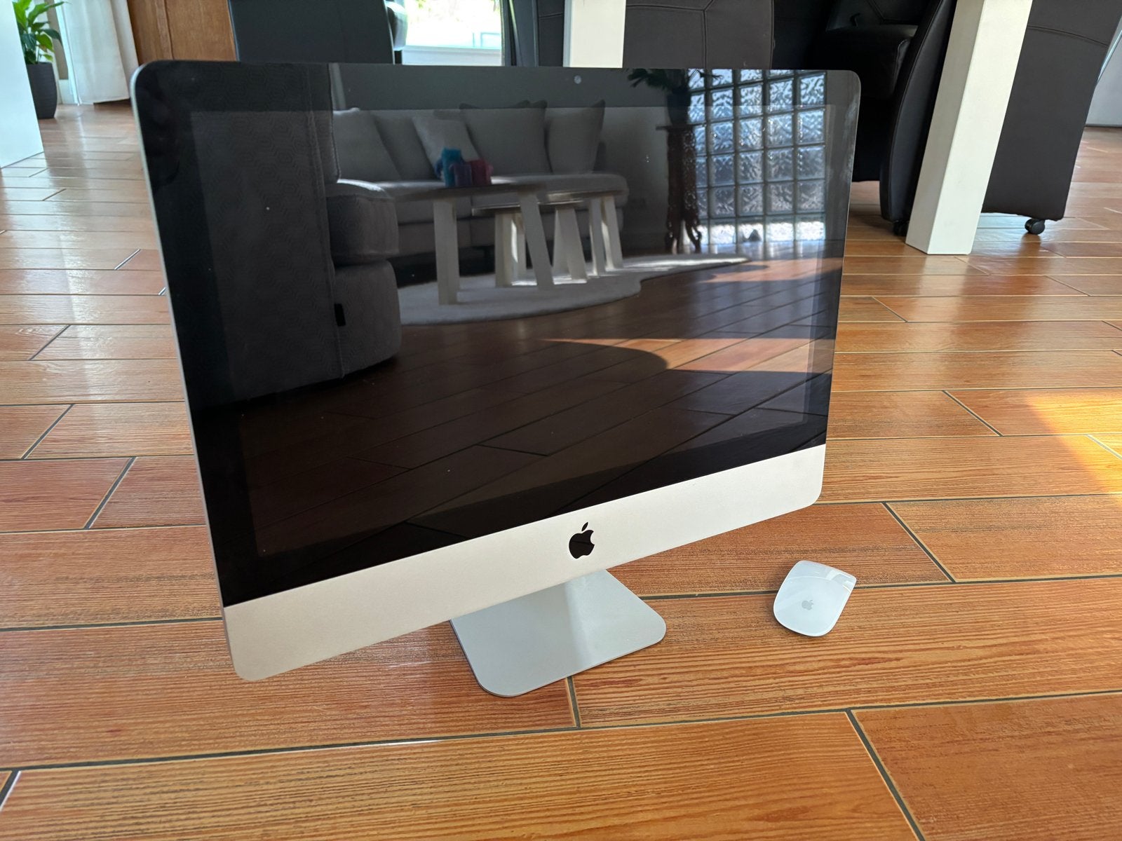 Apple iMac 21.5-inch (Mid 2011) - 12GB RAM, 500GB HDD, Computers en Software, Apple Desktops, Ophalen, Gebruikt, 2 tot 3 Ghz, IMac