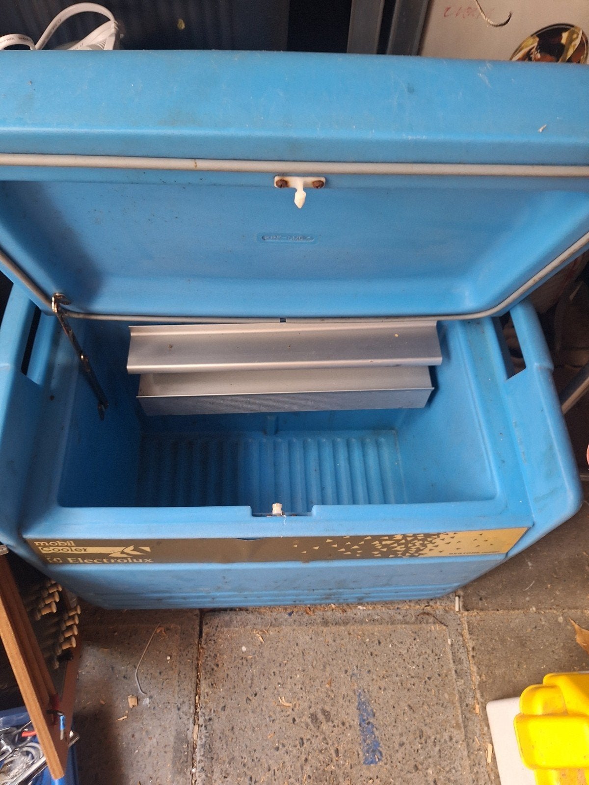 Electrolux Mobil Cooler - 220V, Gas, 12V Absorptie Koelbox, Ophalen, Gebruikt, Elektrisch