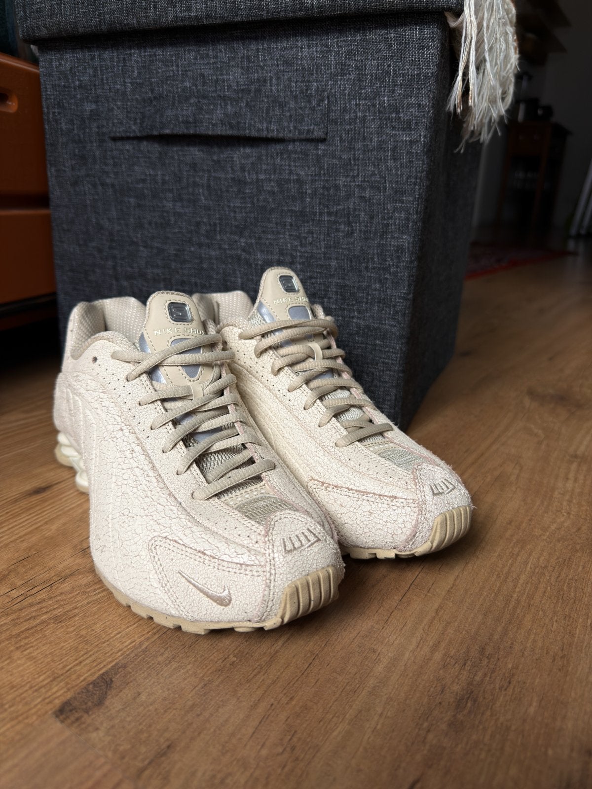 Nike Shox R4 QS sneakers dames maat 39, Ophalen of Verzenden, Gedragen, Beige, Sneakers of Gympen