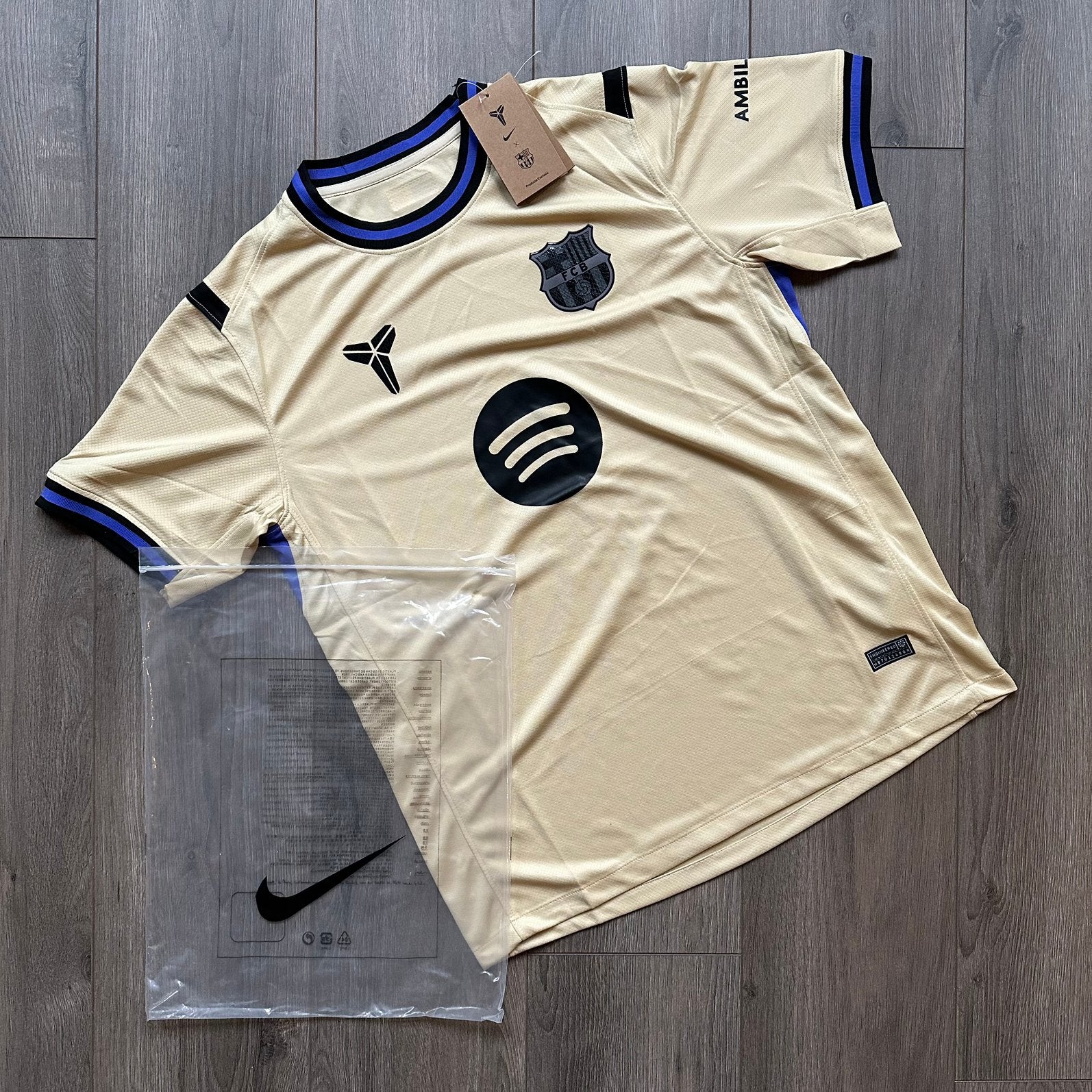 FC Barcelona Uitshirt 2025/26 Maat L - Nieuw met labels, Maat 52/54 (L), Overige kleuren, Nieuw, Ophalen of Verzenden