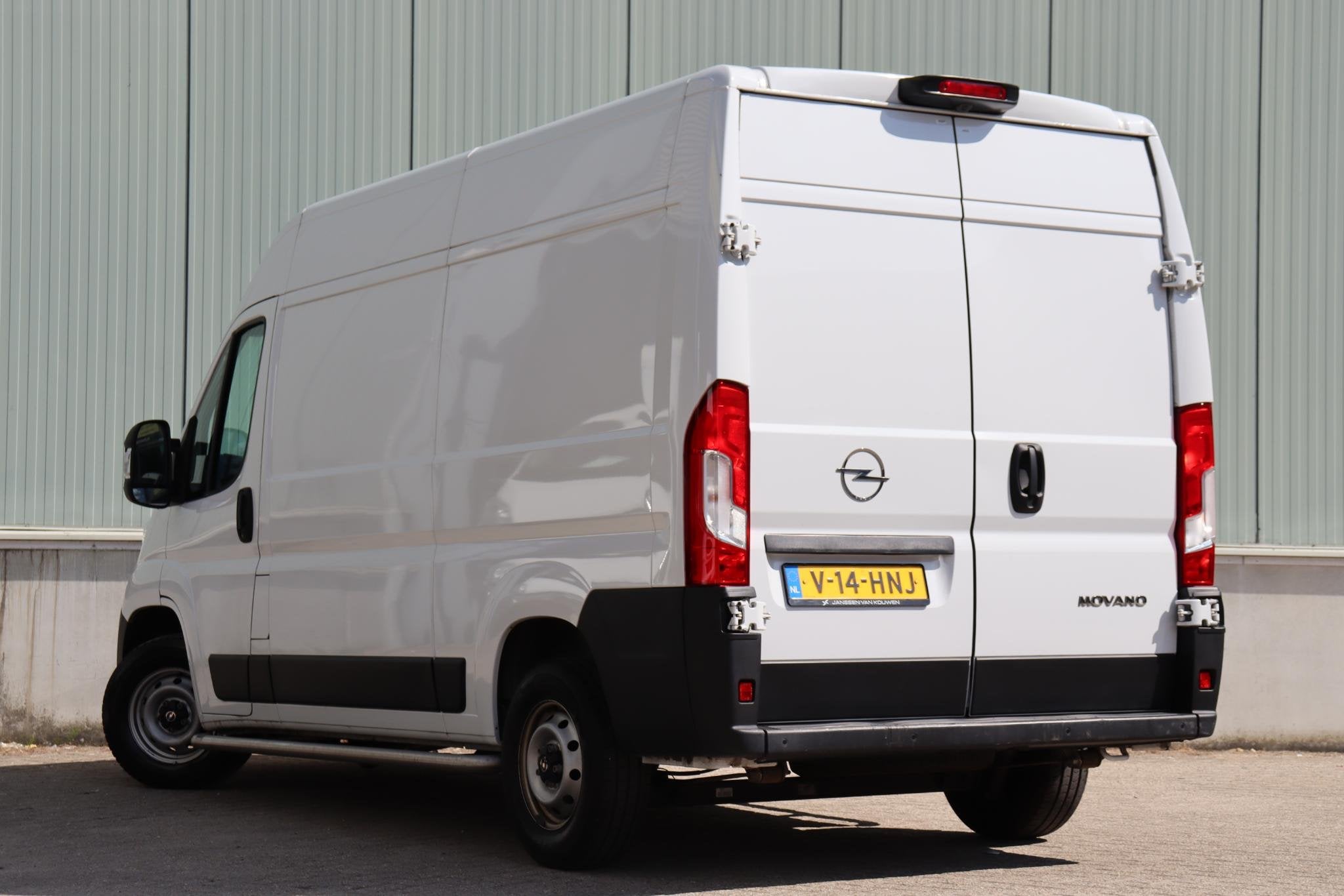 Opel Movano 2.2D 140 S&S L2H2 3.5t / Camera / Apple CarPlay, Auto's, Voorwielaandrijving, Stof, Gebruikt, Euro 6