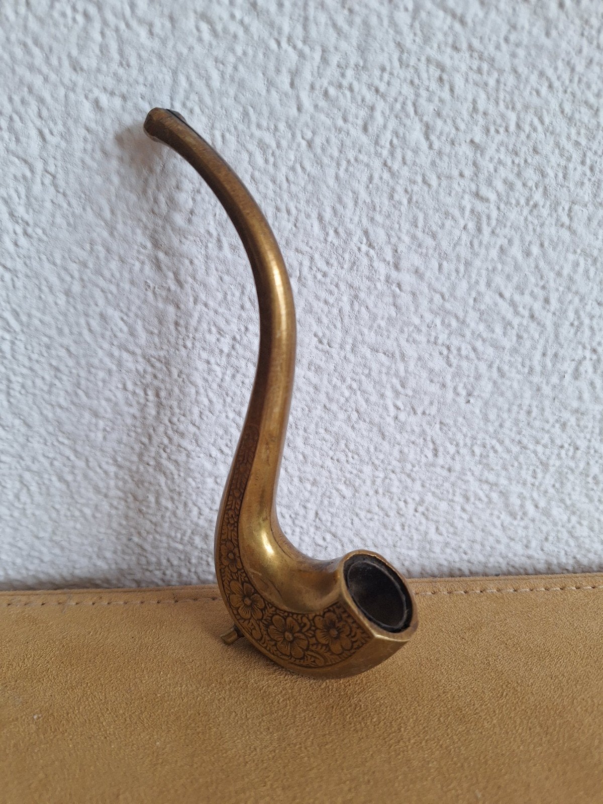 Decoratieve messing pijp met bloemmotief, Antiek en Kunst, Antiek | Overige Antiek, Ophalen