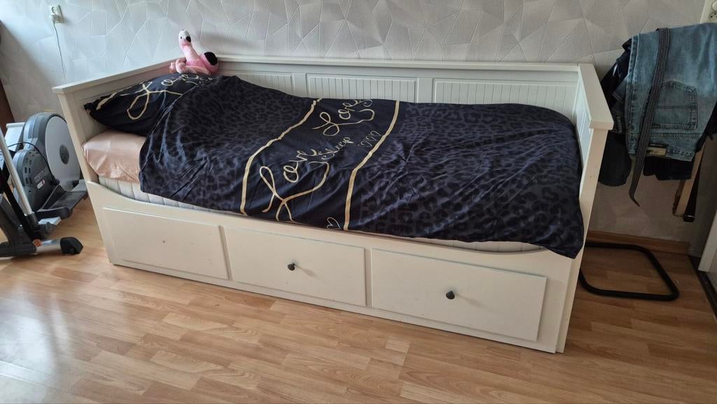 Hemnes bed Ikea, Huis en Inrichting, Slaapkamer | Slaapbanken, Gebruikt, 90 cm, Eenpersoons, Ophalen of Verzenden