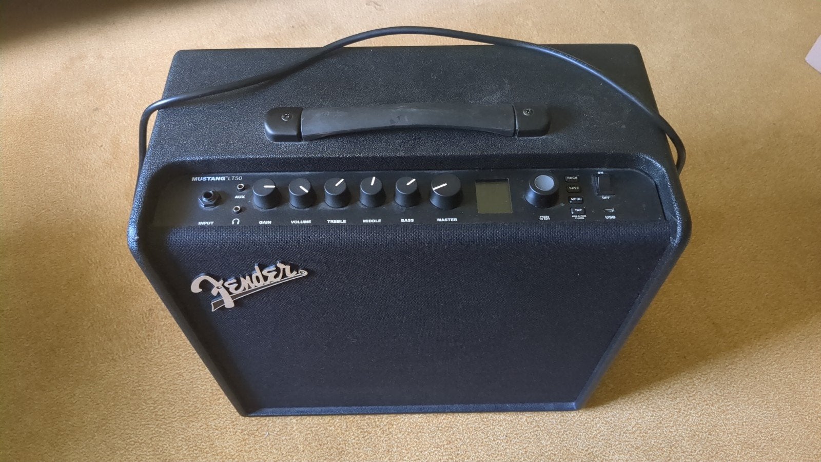 Fender Mustang LT-50 12" 50 Watt gitaar versterker amp, Muziek en Instrumenten, Versterkers | Bas en Gitaar, Ophalen, Zo goed als nieuw