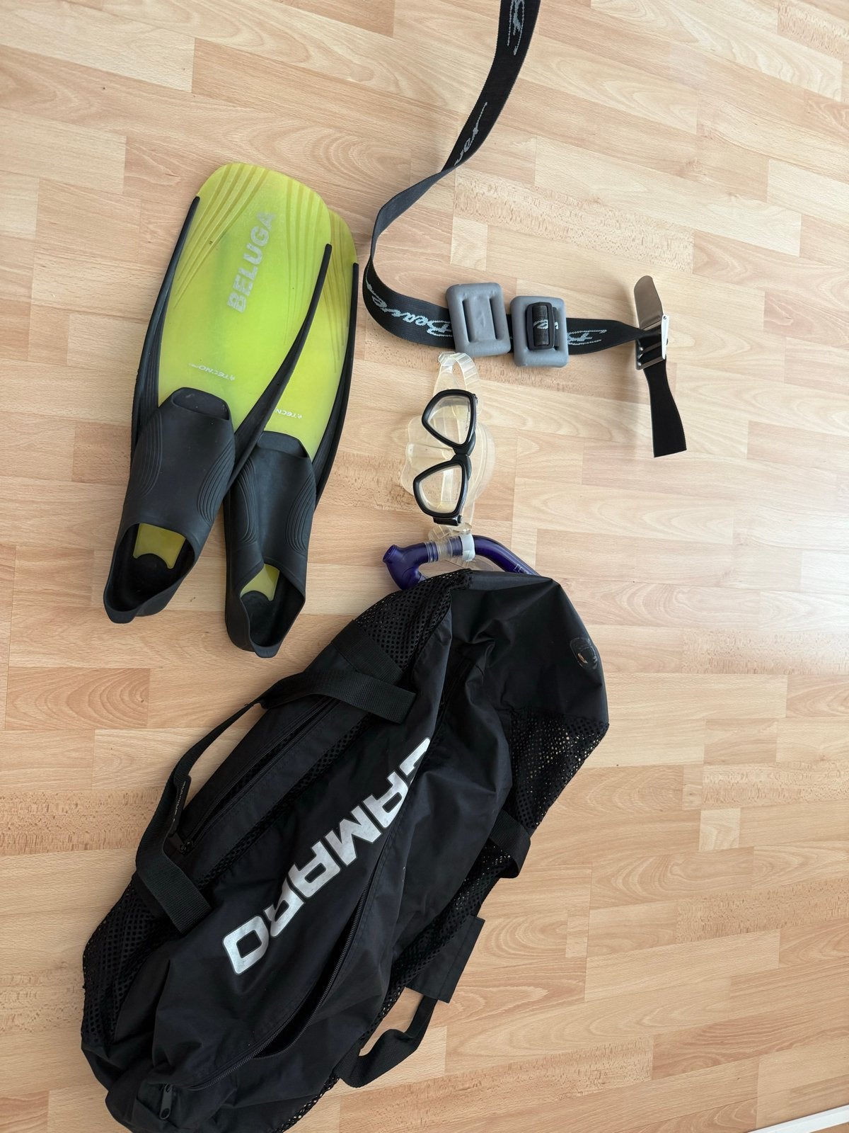 Duikset: Vliezen, bril, snorkel, loodgordel en tas, Watersport en Boten, Ophalen, Gebruikt, Zwem- of Duikvliezen
