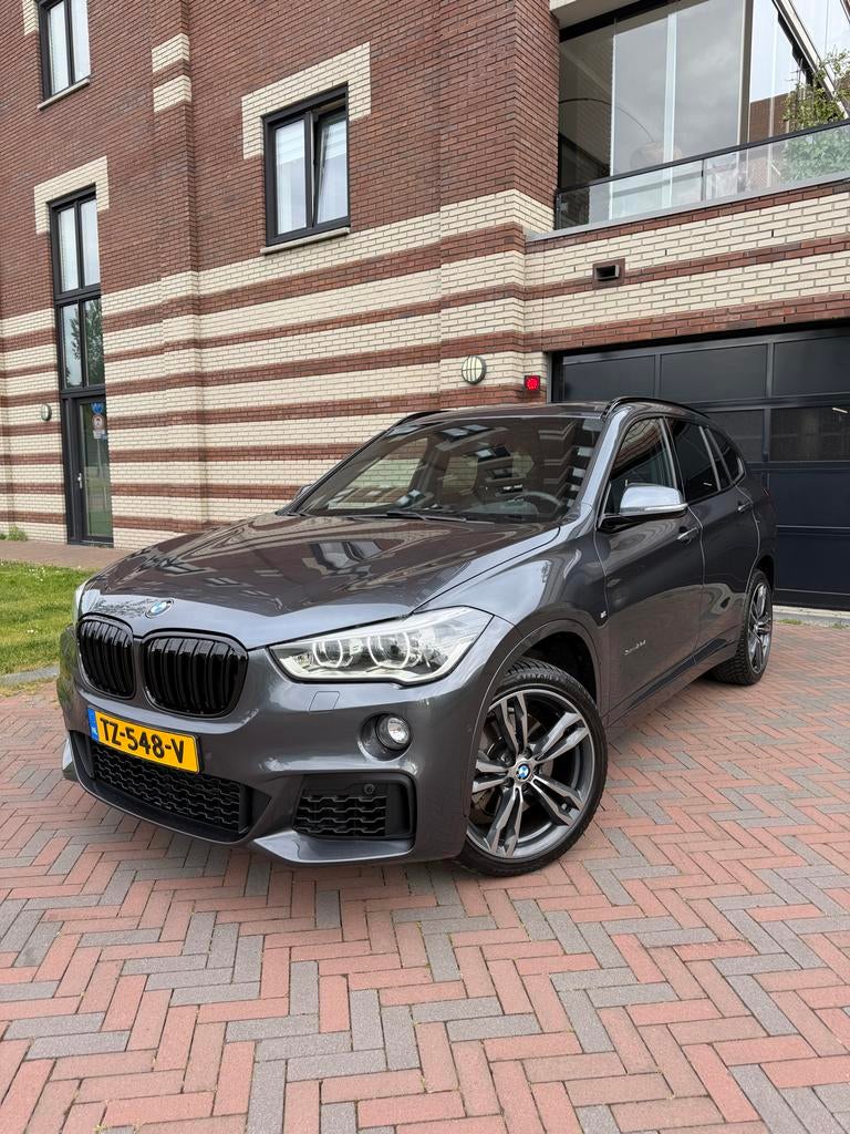 BMW X1 sDrive20i M Sport | Panorama | Harman Kardon | Head-U, Auto's, 1998 cc, 1800 kg, Particulier, 1455 kg