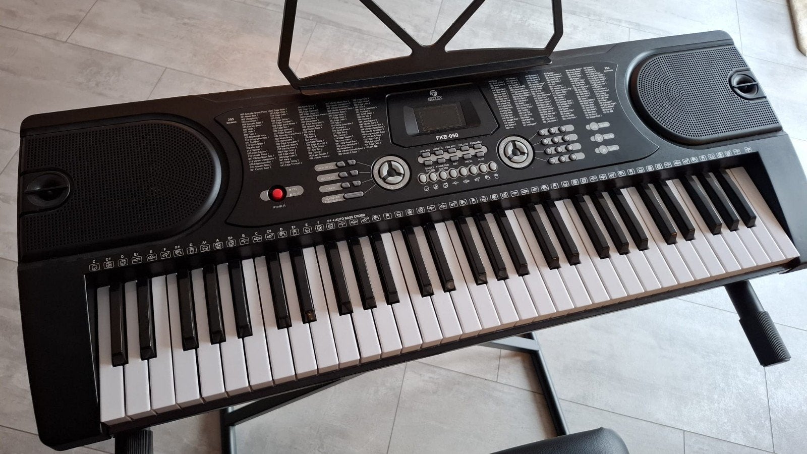 Fazely FKB-050 Keyboard + accessoires, Muziek en Instrumenten, Ophalen, Zo goed als nieuw, 61 toetsen, Overige merken