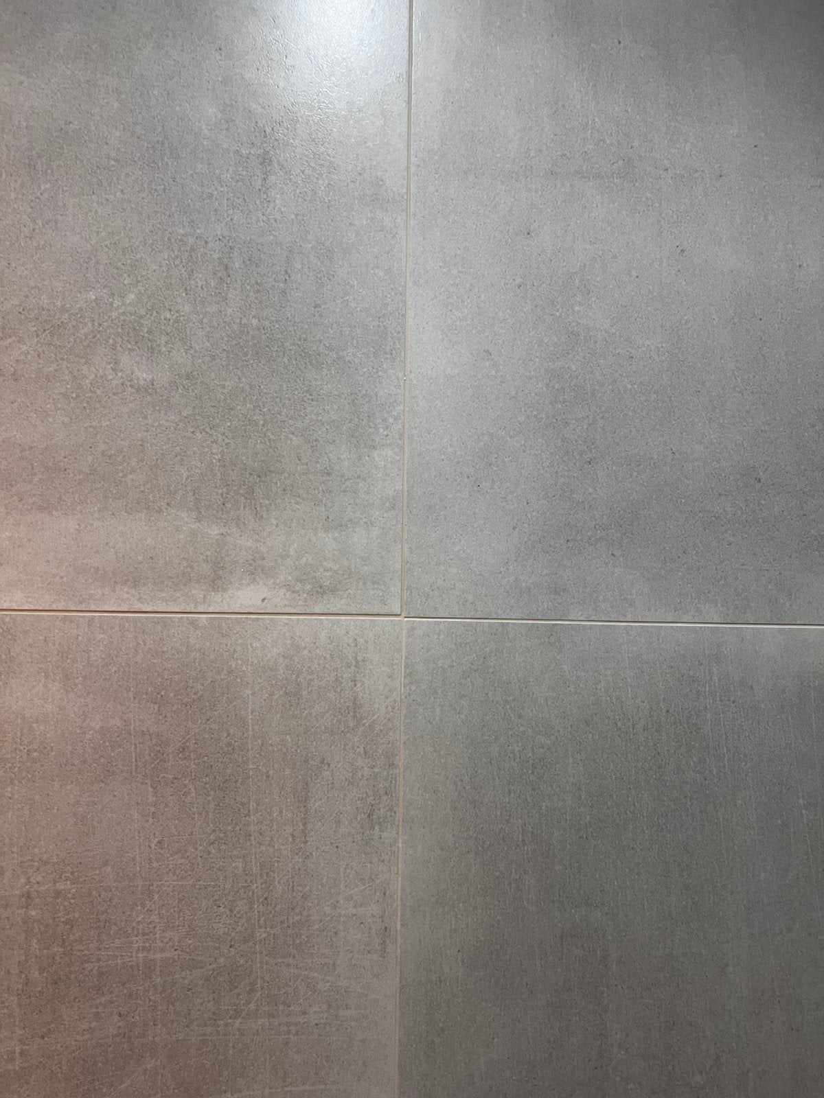 Gratis gloednieuwe tegels badkamer/wc, Ophalen, 60 cm of meer, Zo goed als nieuw, Minder dan 5 m²