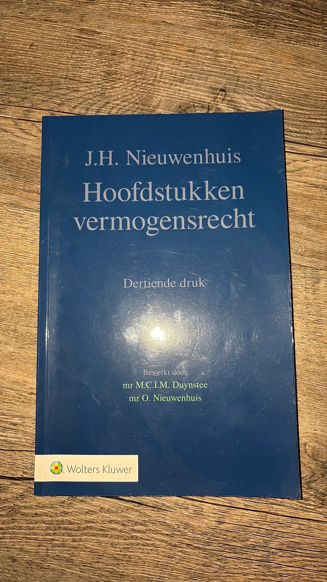 Studieboek: Hoofdstukken Vermogensrecht, Ophalen of Verzenden, Beta, Zo goed als nieuw, WO