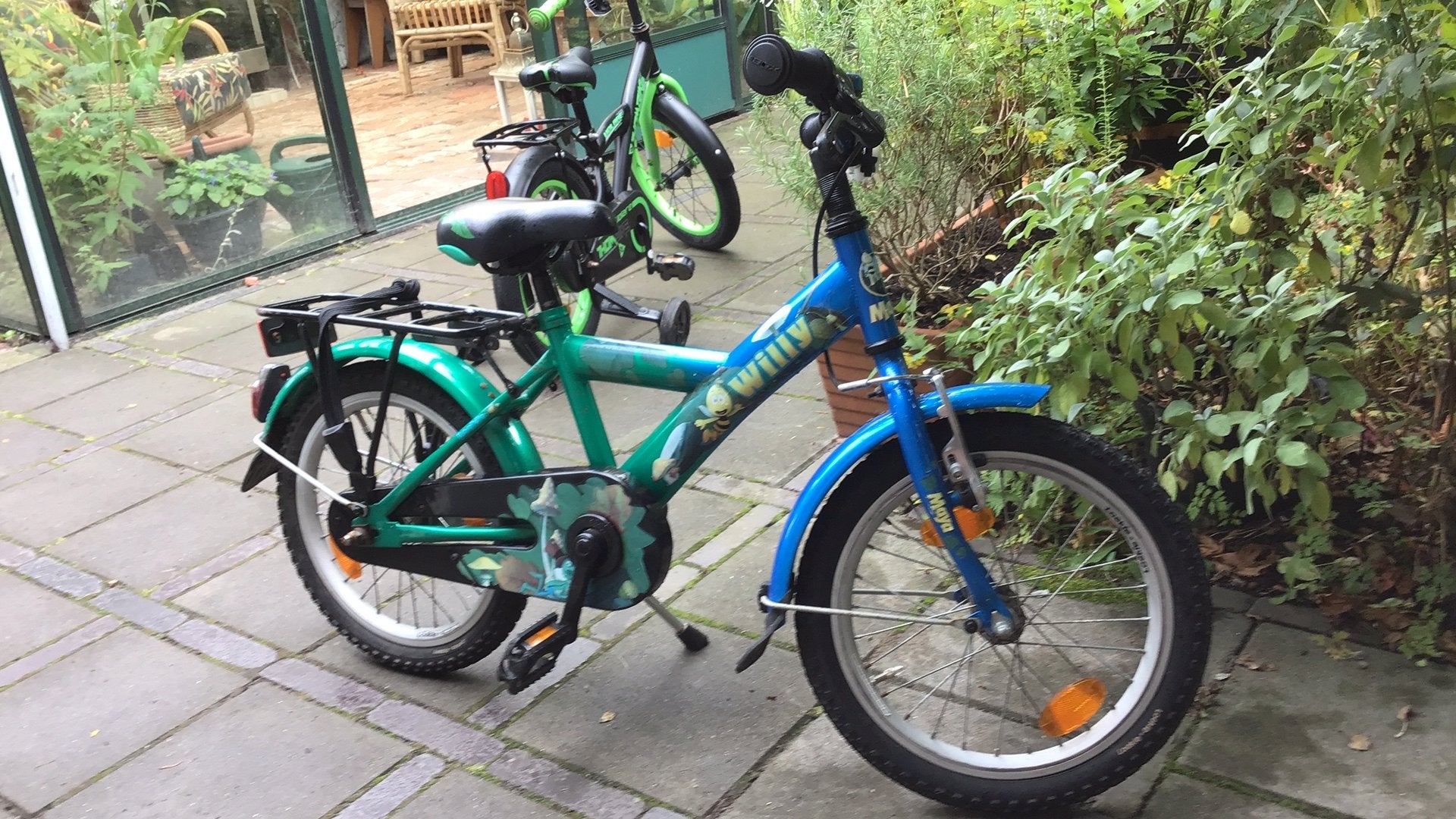 Twee kinderfietsjes beide 16” wieltjes, Ophalen of Verzenden, Gebruikt, 16 tot 20 inch, Zijwieltjes