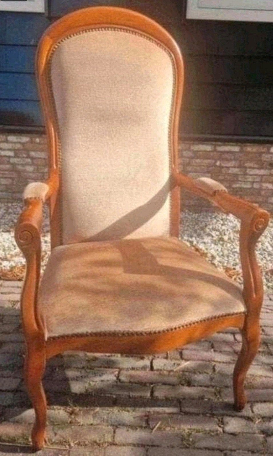 Elegante Louis Philippe Voltaire Fauteuil - Beige Bekleding, Ophalen