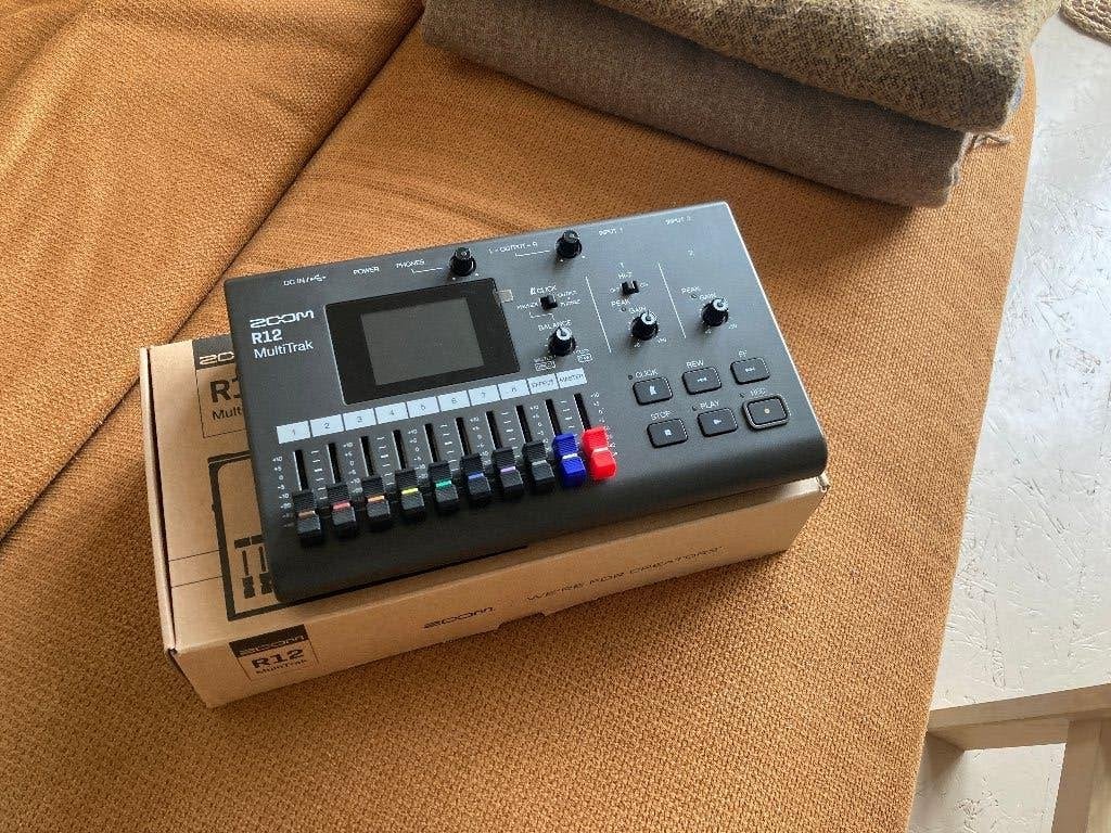 Zoom R12 Multi-Track Recorder, Ophalen of Verzenden, Zo goed als nieuw, Drums of Percussie