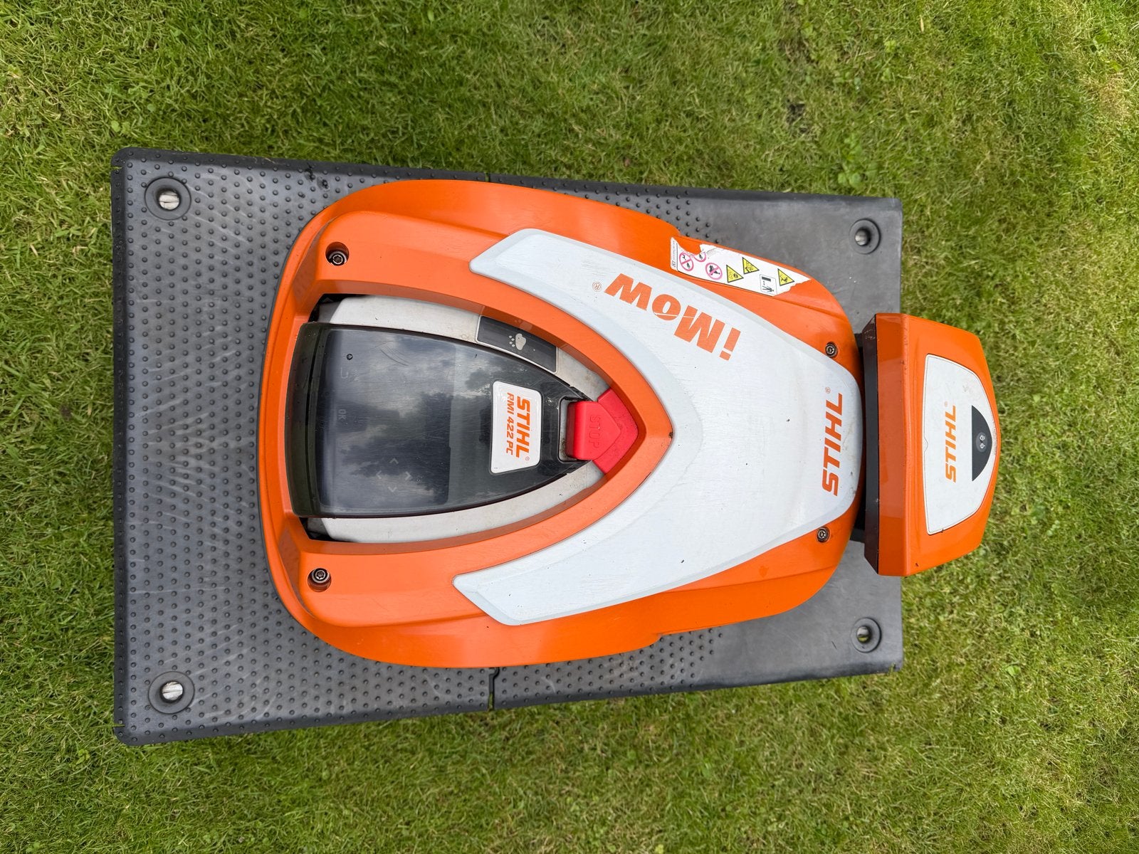 Stihl iMow RMI 422 PC met 500m draad (met storing), Ophalen, Cirkelmaaier, Gebruikt, Accu-grasmaaier