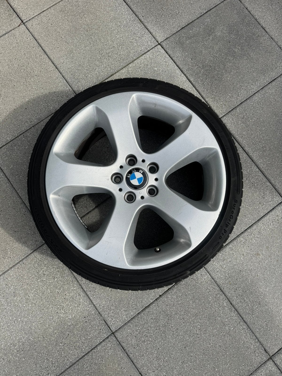 Bmw x5 velgen met bijna nieuwe banden!!  ORIGINEEL BMW, Auto diversen, Ophalen of Verzenden, Zo goed als nieuw