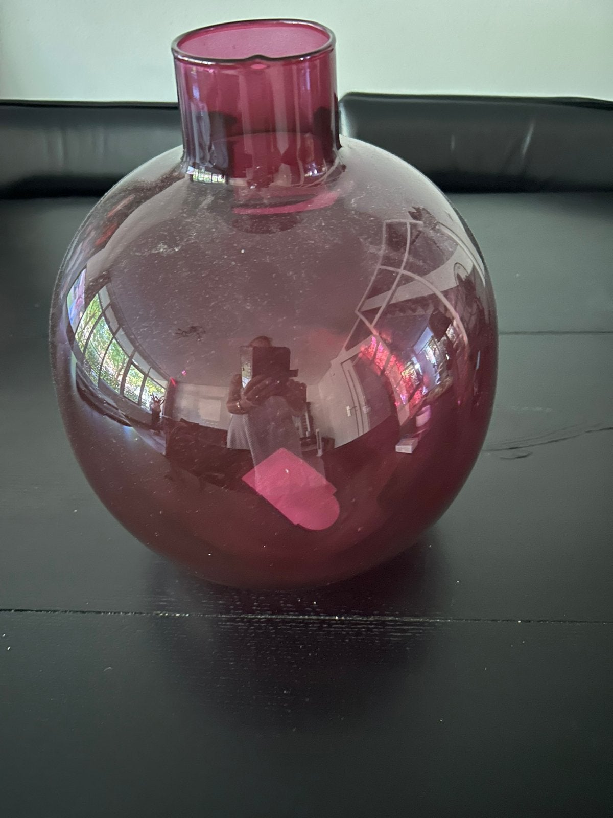 Leuke paarse vaas nieuw ophalen, Huis en Inrichting, Woonaccessoires | Vazen, Ophalen, Zo goed als nieuw, Overige kleuren, Glas