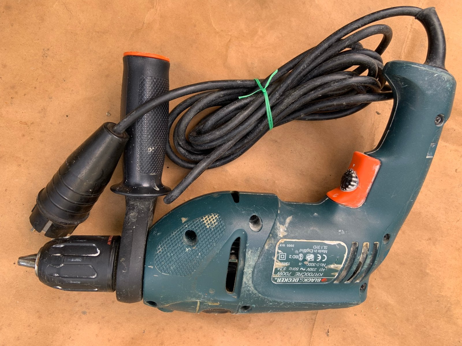 Black & Decker Klopboormachine KR700CRE 700W, Boormachine, Ophalen of Verzenden, Klopboormechanisme, Gebruikt