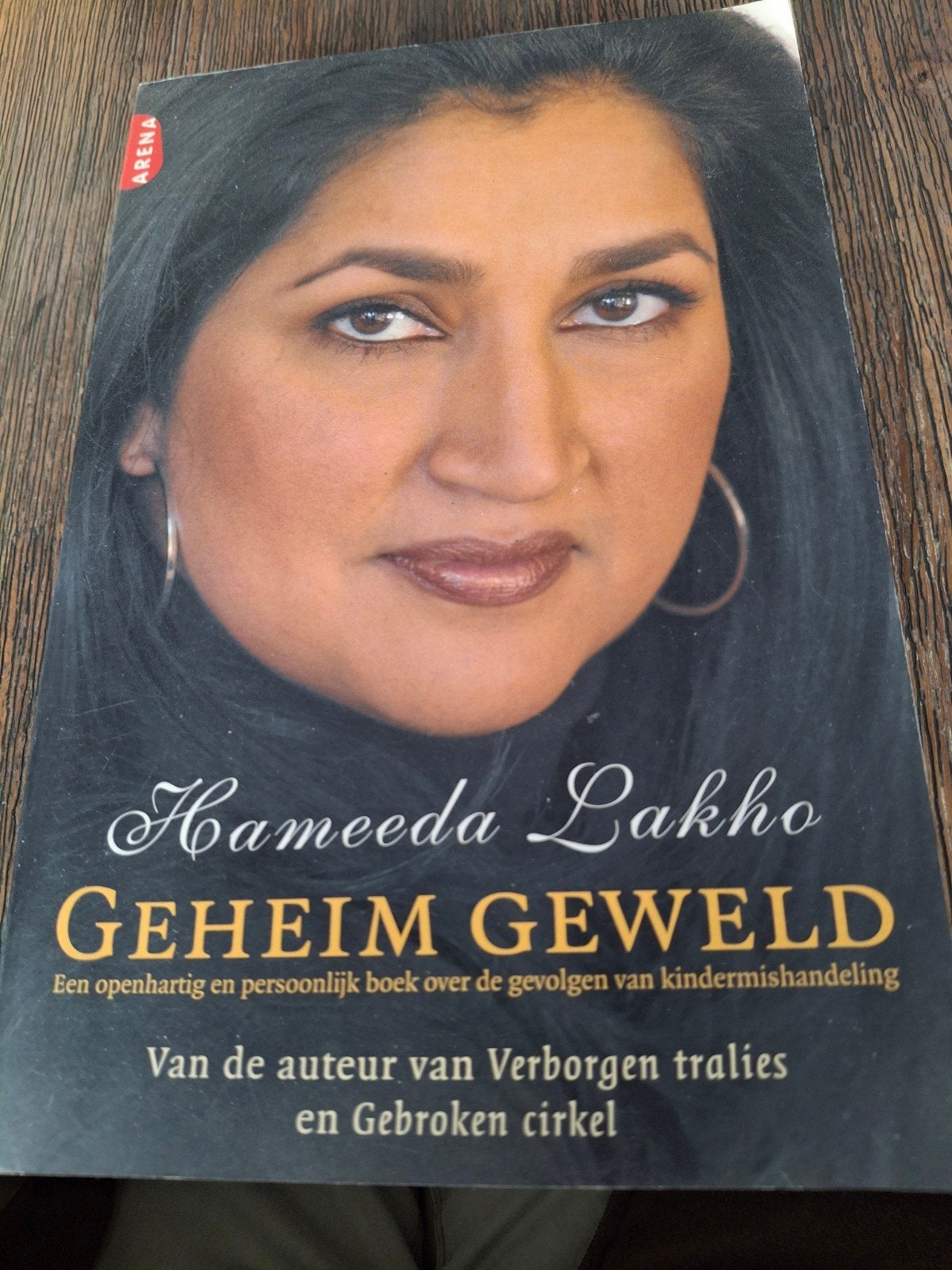 Boeken: Geheime Geweld, Messcherp en Razend, Partnerruil, Ophalen of Verzenden, Gelezen, Hameeda Lakho, Walther Schmidt, James Patterson, Liza Marklund