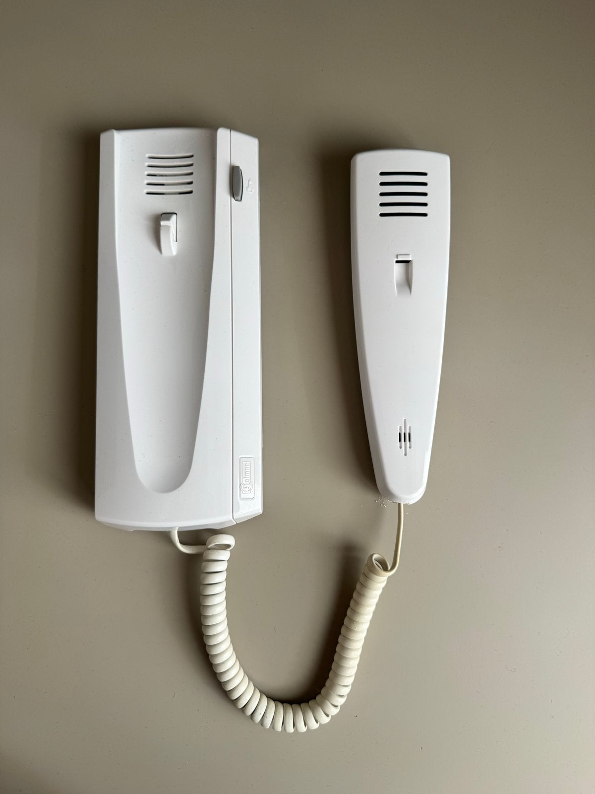 Golmar T-700 beltelefoon - Wit, gebruikt, Huis en Inrichting, Ophalen of Verzenden, Terugspreekfunctie, Gebruikt, Bedraad