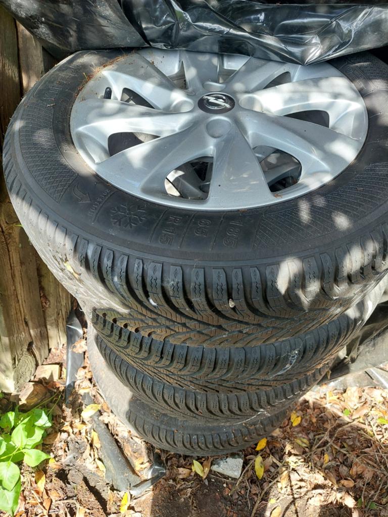 Winterbanden met velgen 185/65 R15, Ophalen, Gebruikt, 15 inch, Banden en Velgen