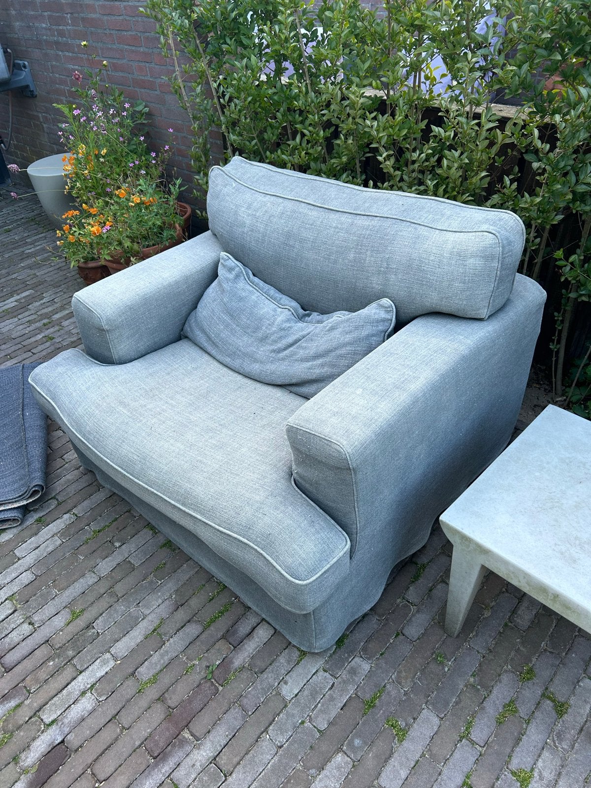 Comfortabele grijze fauteuil met kussen, Ophalen, Gebruikt, Stof, 75 tot 100 cm