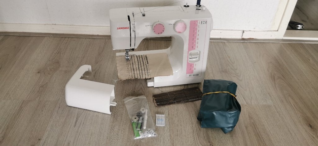 Naaimachine JANOME 1T 1018 werkt goed, Ophalen of Verzenden, Zo goed als nieuw, Naaimachine, Overige merken
