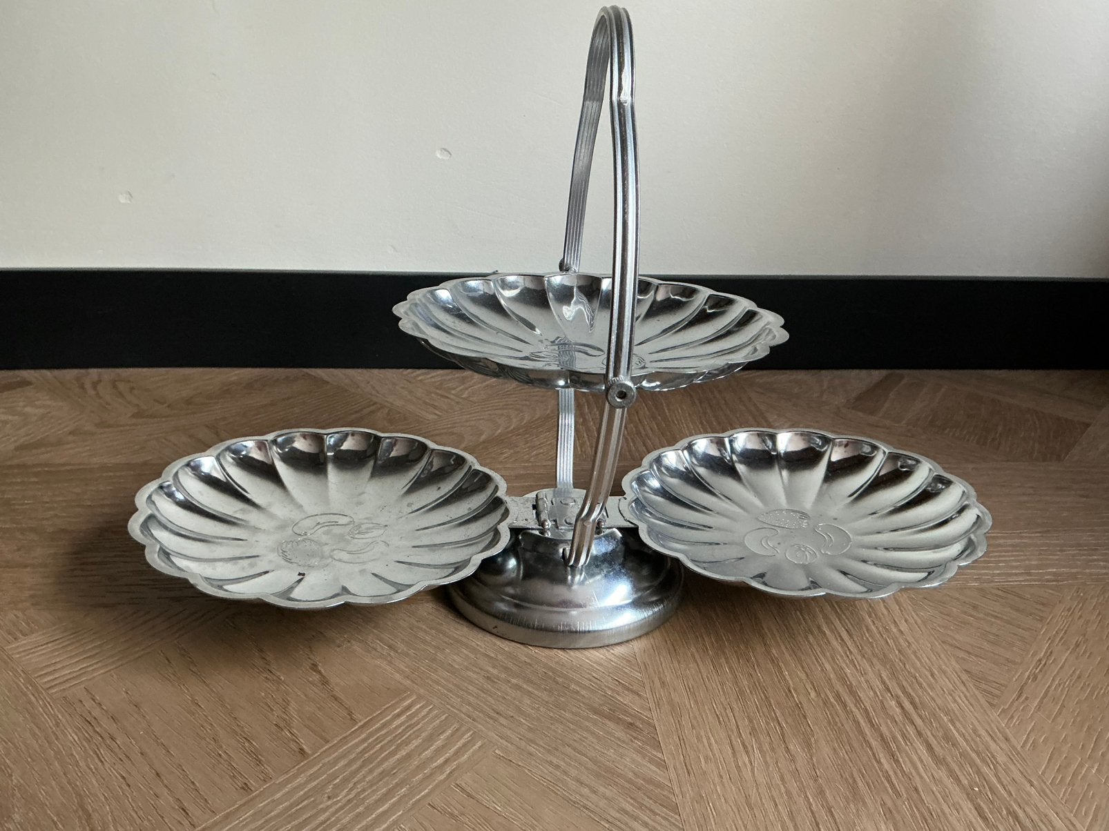 Vintage stalen snoep standaard,brocante 3 niveau etagere, Huis en Inrichting, Woonaccessoires | Etagères, Ophalen of Verzenden