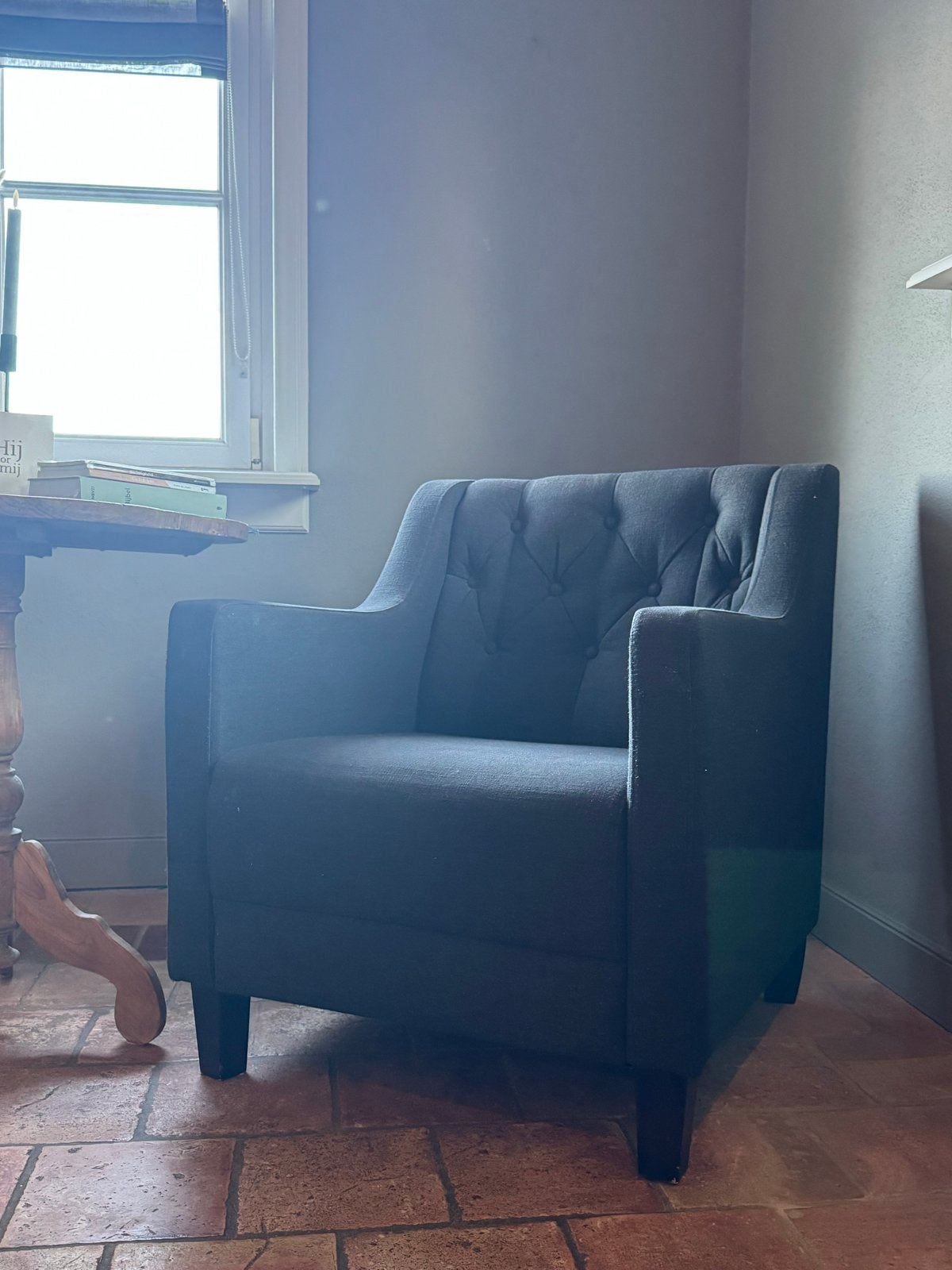 2 x Comfortabele grijze fauteuil landelijk, Ophalen, Gebruikt, Landelijk, Eén