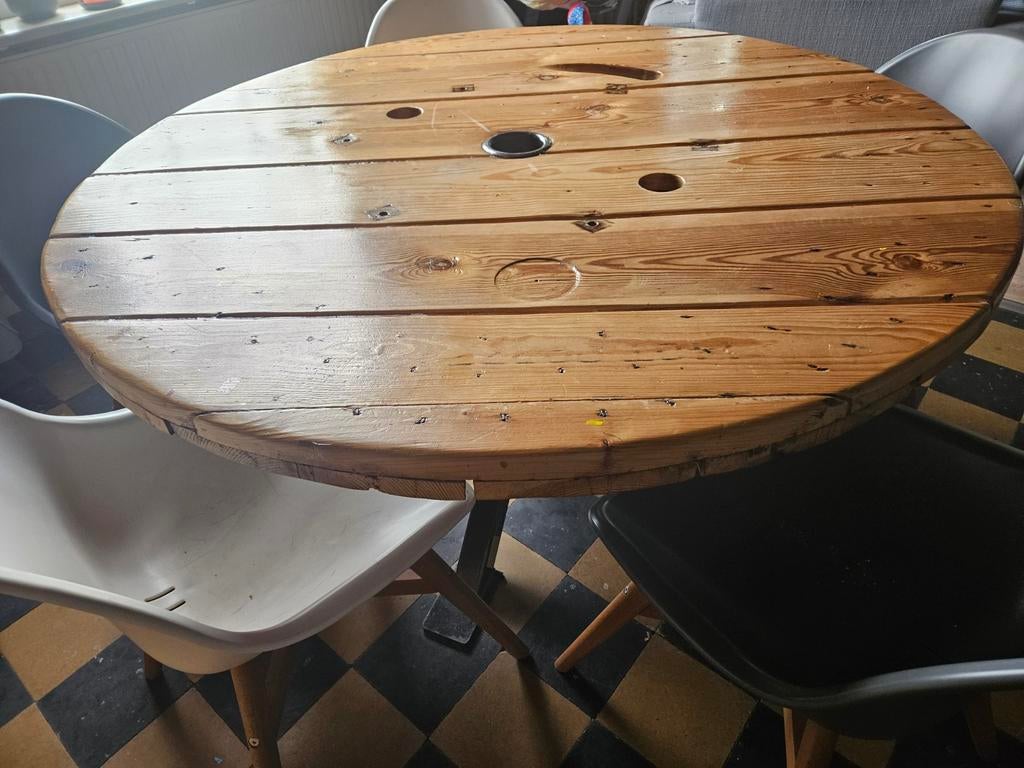 Zelfgemaakte ronde tafel 140cm, Huis en Inrichting, Tafels | Eettafels, Gebruikt, Rond, Vijf personen of meer, Ophalen