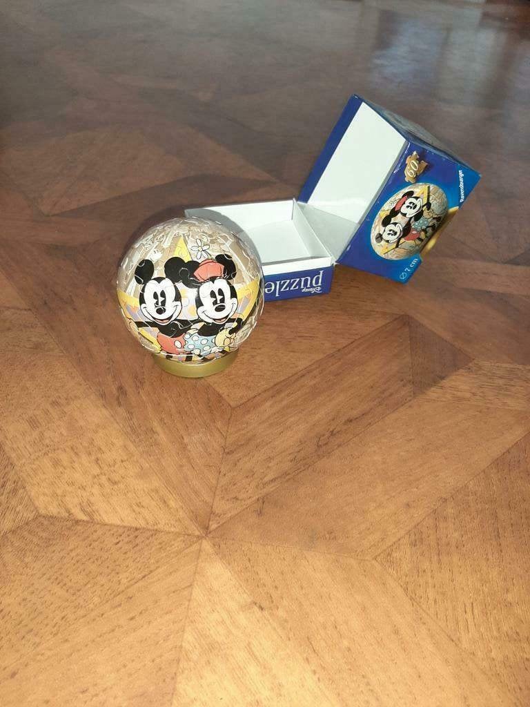 Ravensburger puzzel Ball Disney Mickey & Minnie 7cm, Ophalen of Verzenden, 10 tot 50 stukjes, Zo goed als nieuw, 6 jaar of ouder