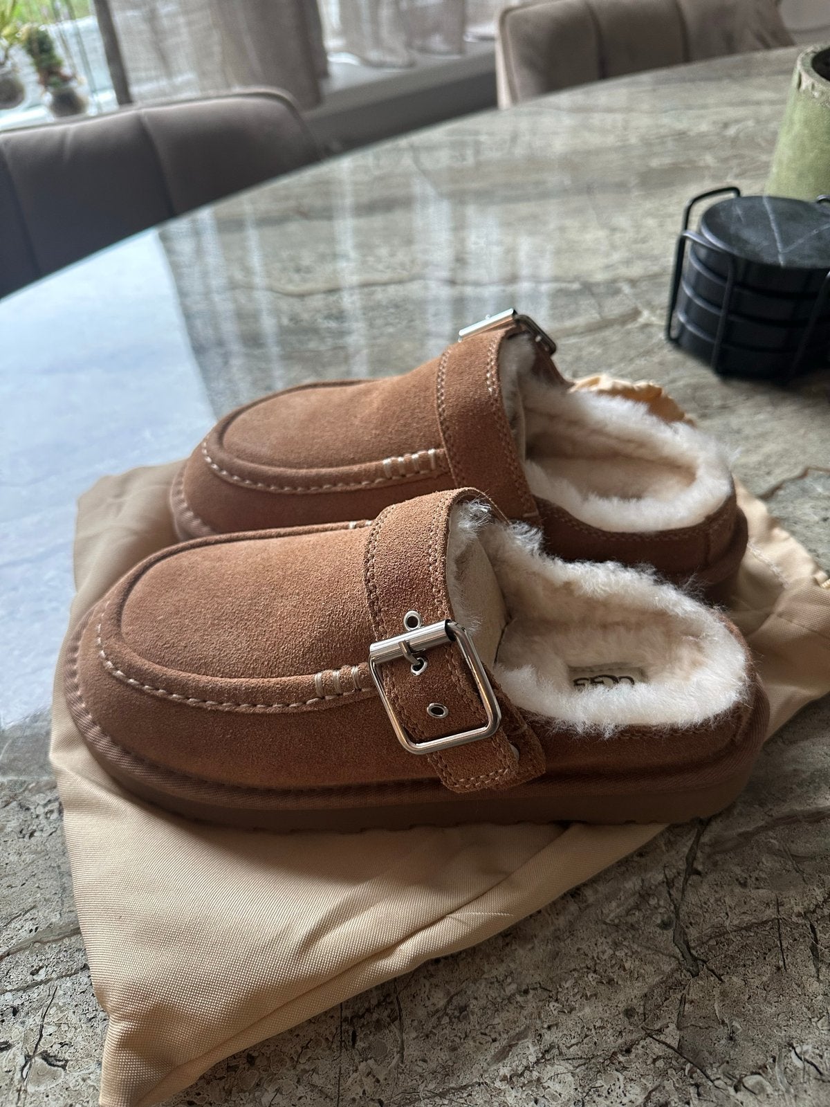 Nieuwe Ugg Goldenstar Evelina Chestnut -, Ophalen of Verzenden, Nieuw, Bruin, Pantoffels of Sloffen