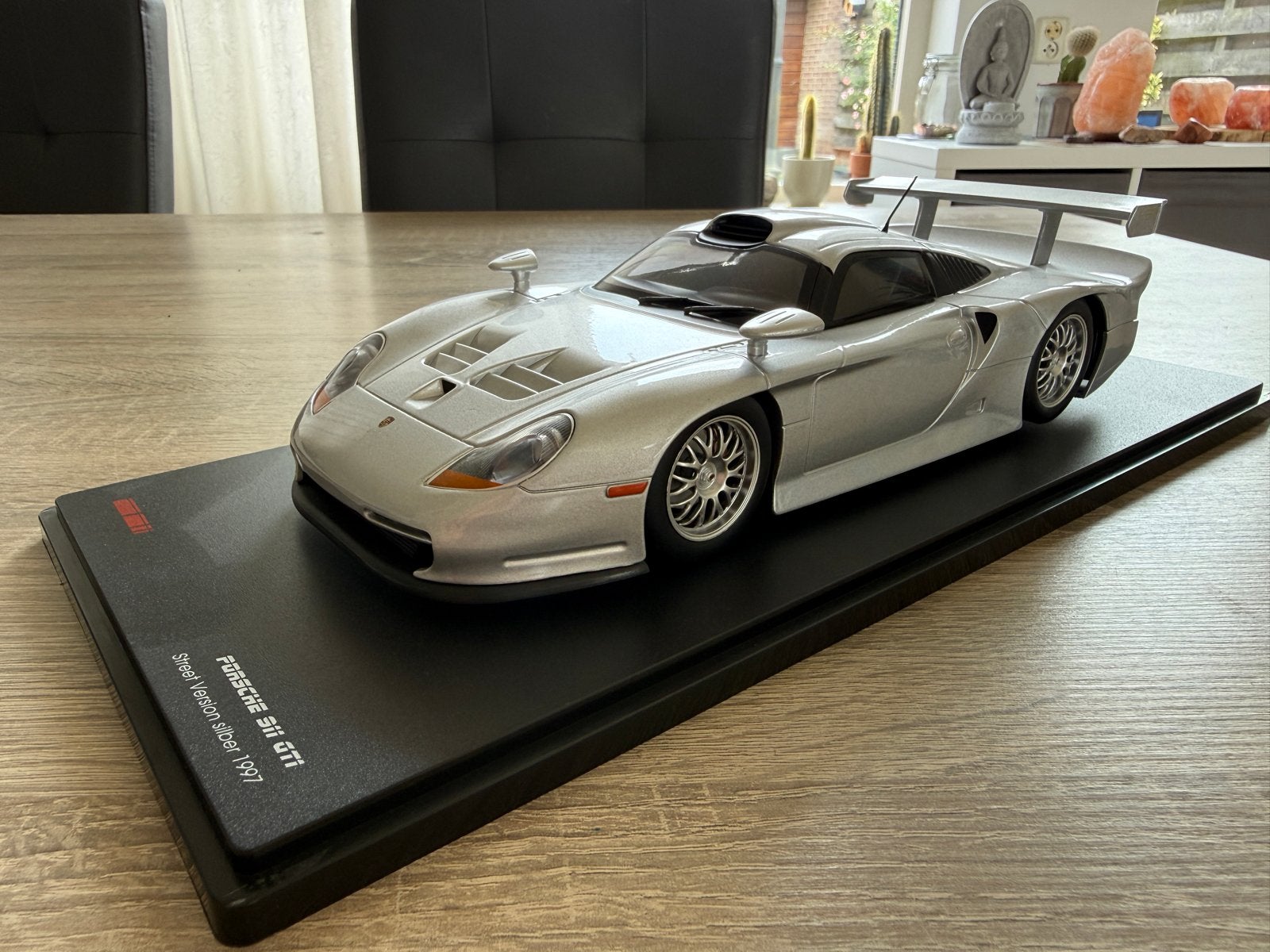 1:18 Porsche 911 GT1 Strassenversion Metaal, Hobby en Vrije tijd, Modelauto's | 1:18, Ophalen of Verzenden, Zo goed als nieuw