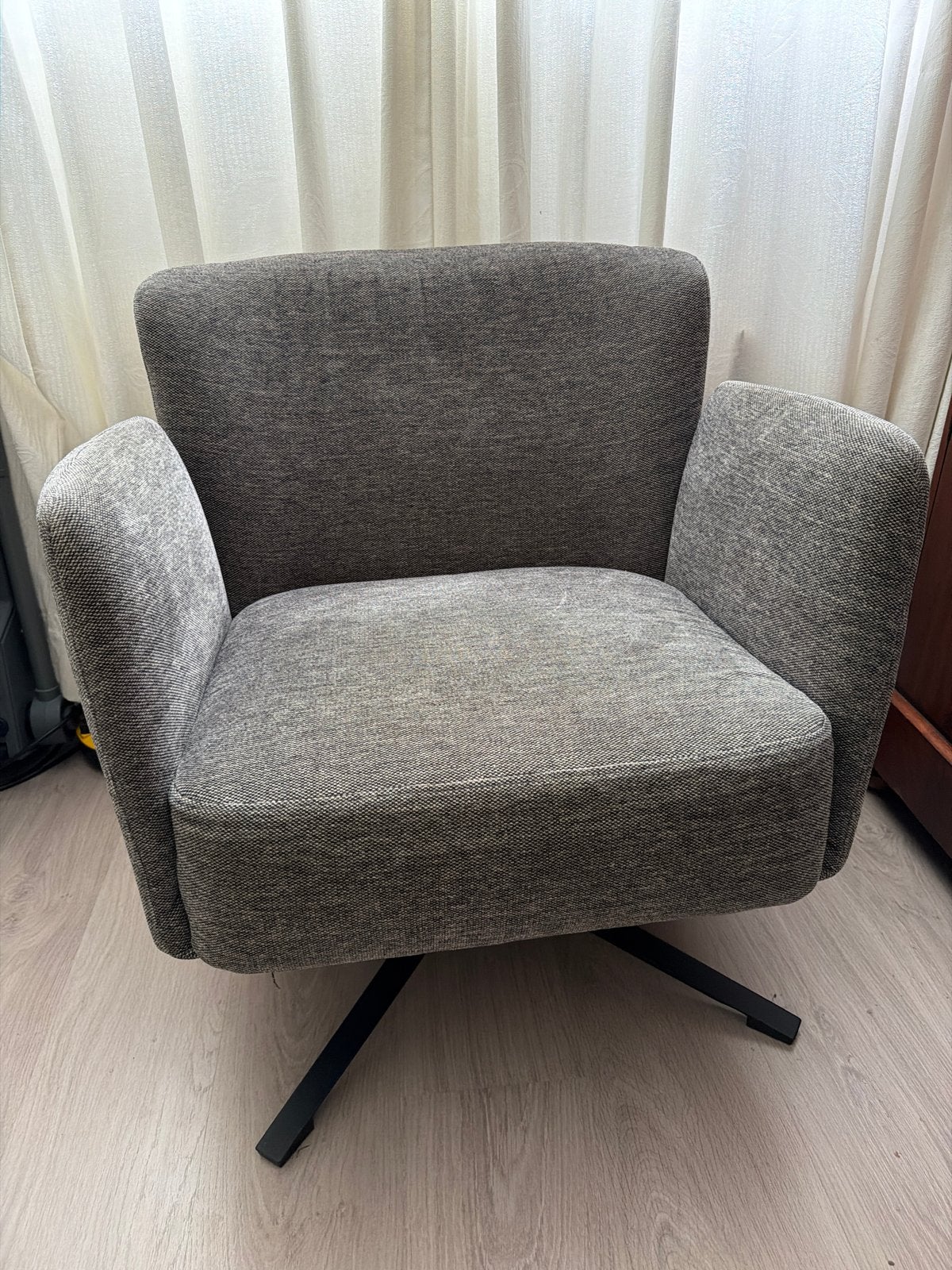 Grijze draaibare fauteuil - Zo goed als nieuw, Ophalen, 75 tot 100 cm, Zo goed als nieuw, Stof