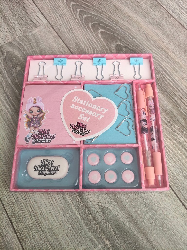 Na na na surprise stationery accessory set, Ophalen, Zo goed als nieuw, Meisje