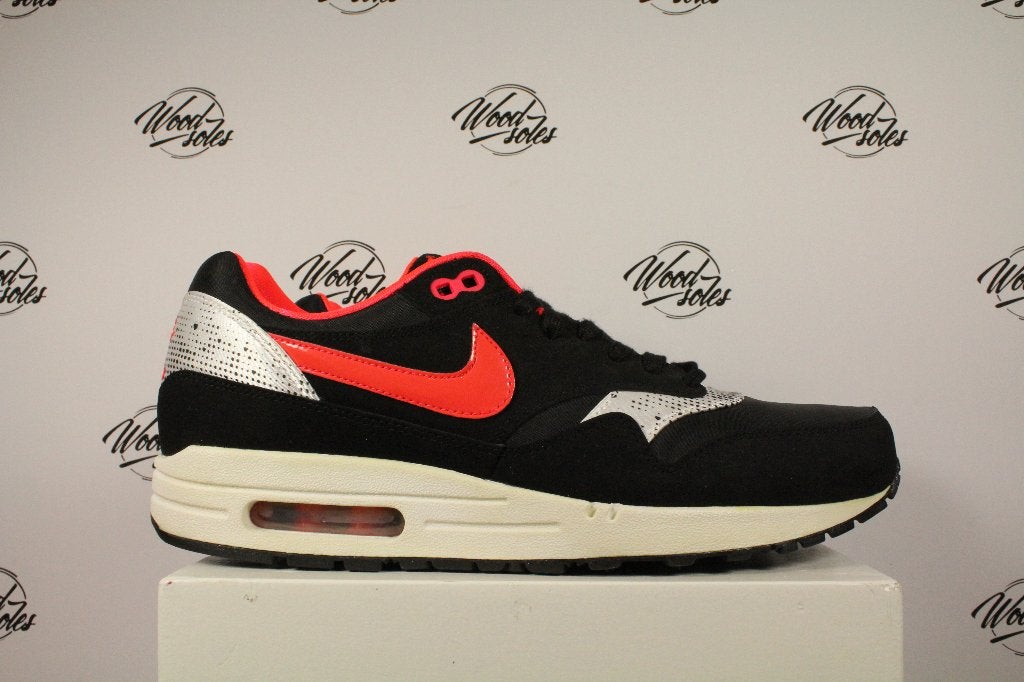 Nike Air Max 1 Valentine's Day QOH - 42, Overige kleuren, -, Verzenden, Zo goed als nieuw