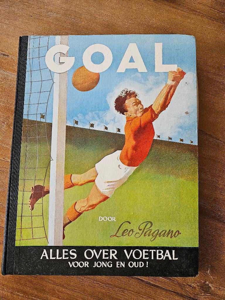 Goal - Alles over voetbal voor jong en oud!, Gelezen, Ophalen of Verzenden, Balsport, Leo Pagano