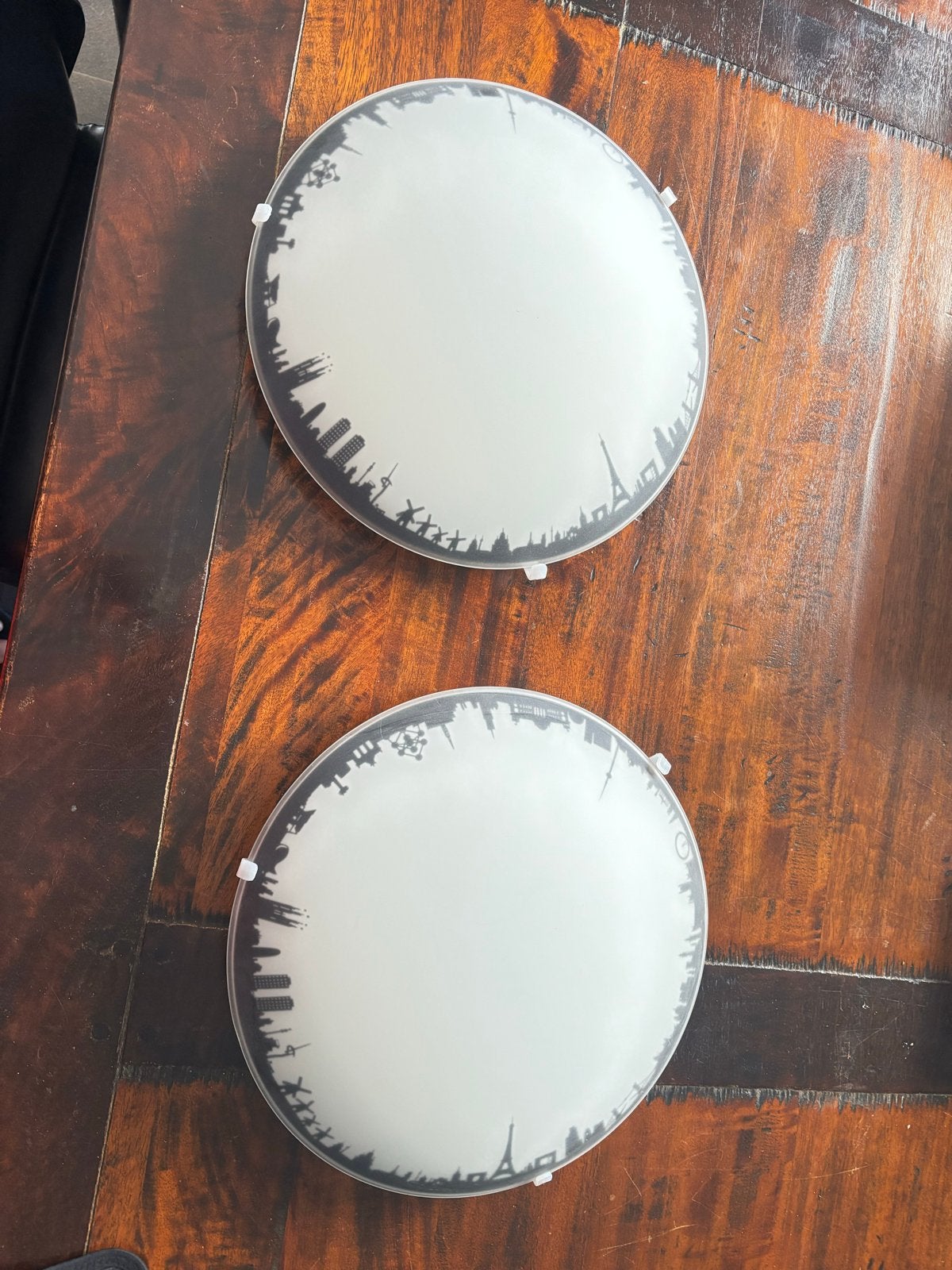 2x Plafondlamp met Wereldsteden Silhouet - Gebruikt, Kunststof, Gebruikt, Ophalen of Verzenden, Wit